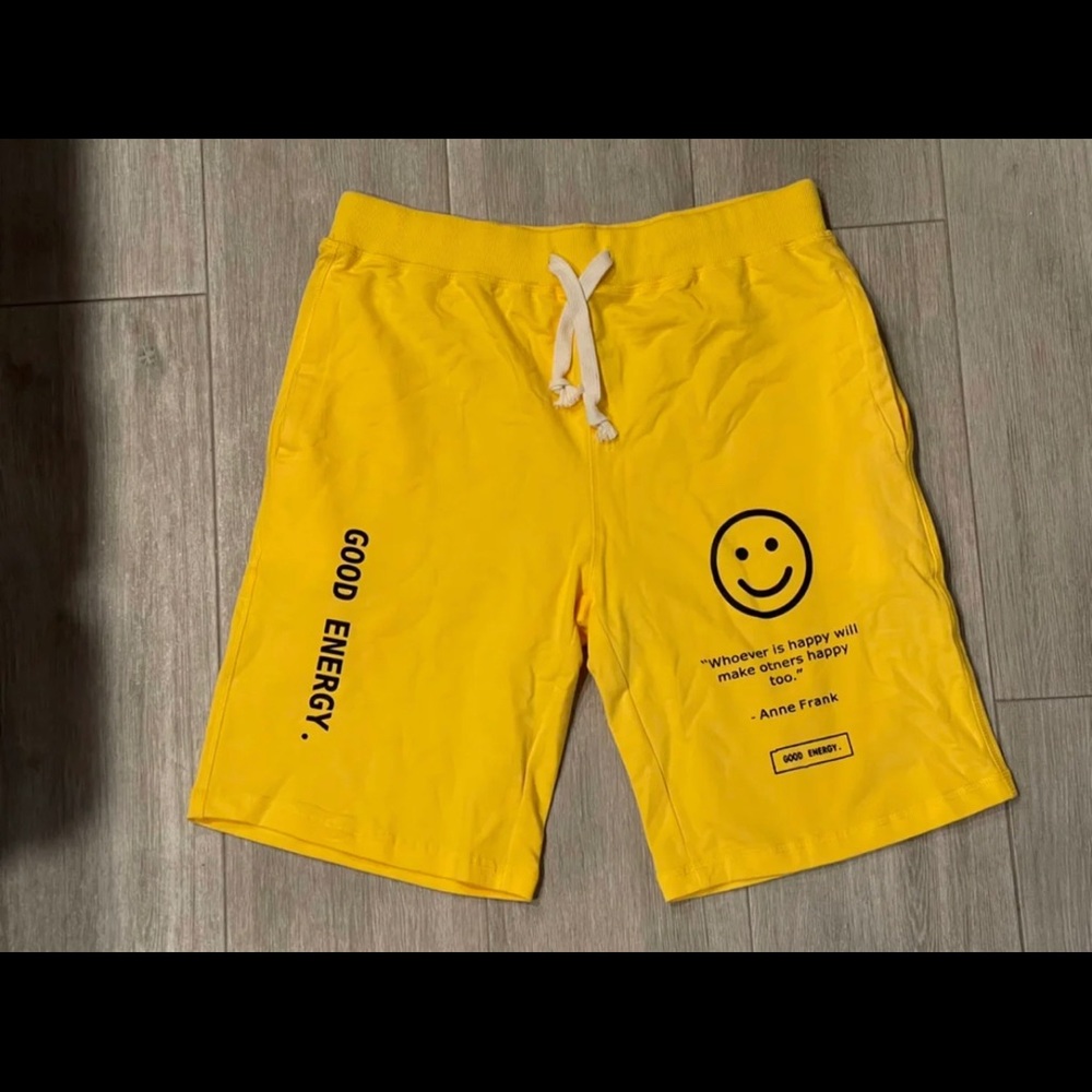 GE Good Energy Happy Shorts Yellow Shorts Size L Large New